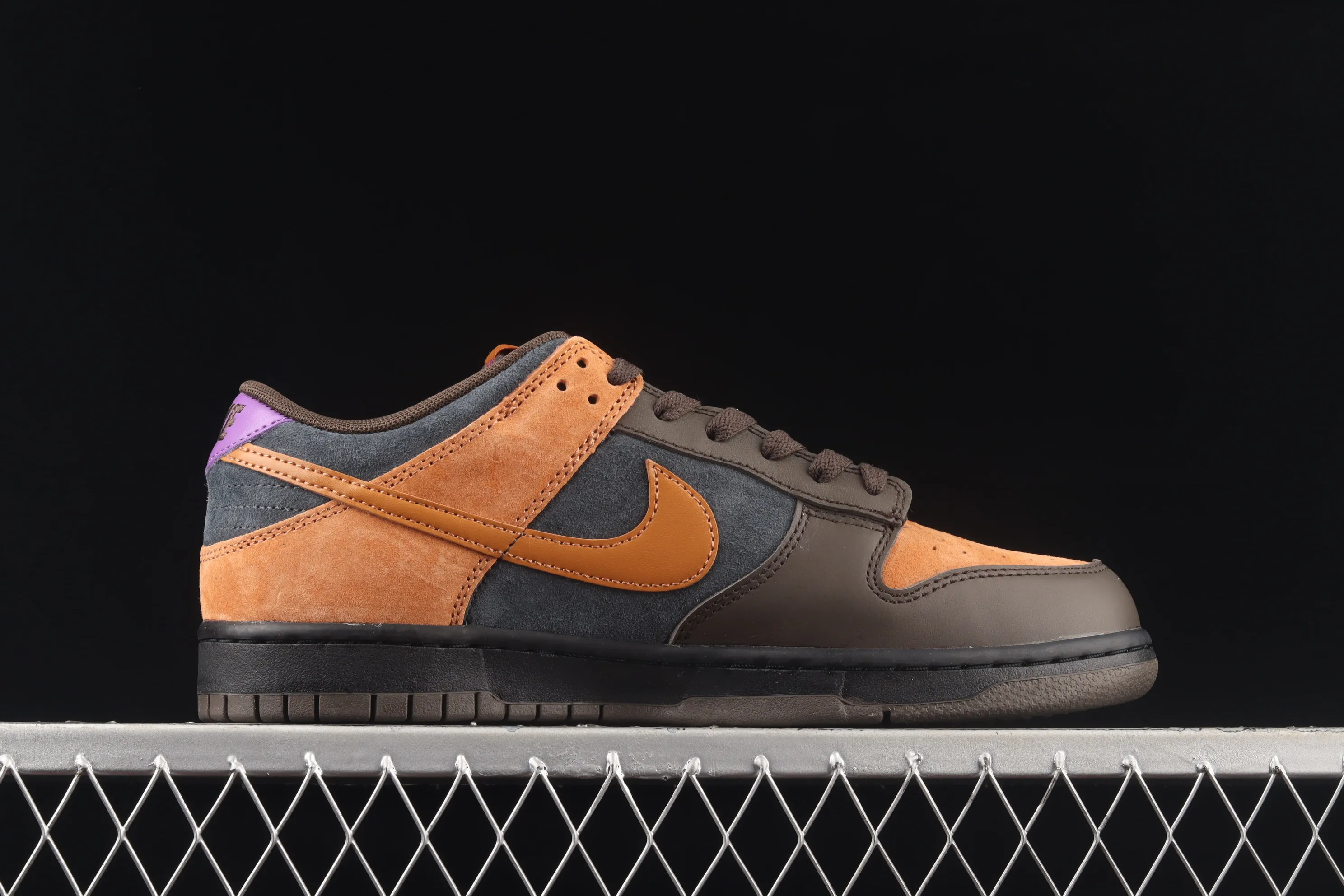 All Categories Nk SB Dunk Series Nk SB Dunk Low Low-top Sneakers Pure Original Version Nk SB Dunk Low Prm SB "Cider" Cider Color SB Smashed Backboard Fashion Casual Sneakers DH0601-001